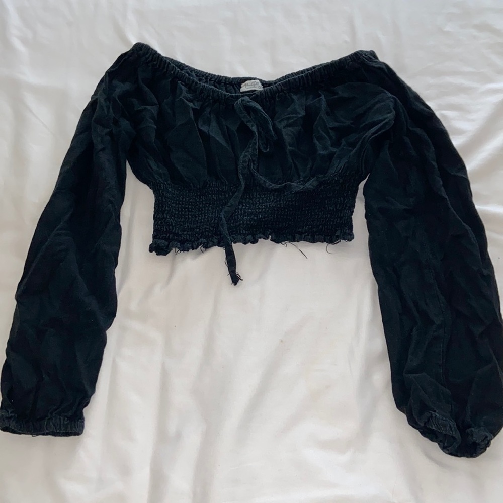 Brandy Melville off the shoulder cropped long
